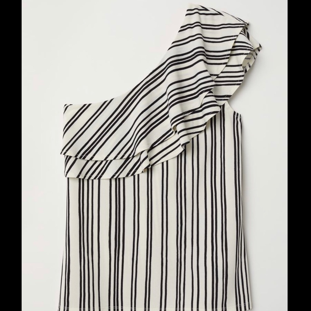 Striped one shoulder top